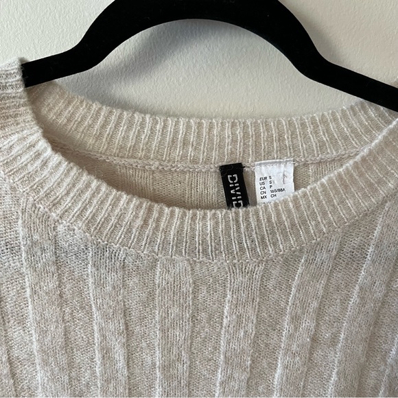 Divided Cropped Long Sleeve Sweater - Picture 2 of 6